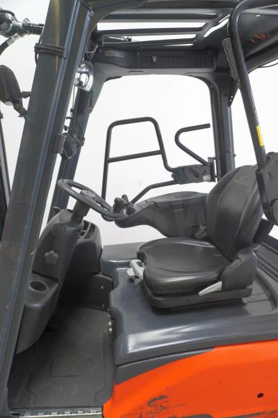 Linde E 14 EVO 386-02 - Chariot élévateur électrique: photos 3 Linde E 14 EVO 386-02 - Chariot élévateur électrique: photos 3