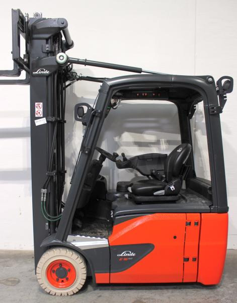 Linde E 16 EVO 386-02 - Chariot élévateur électrique: photos 3 Linde E 16 EVO 386-02 - Chariot élévateur électrique: photos 3