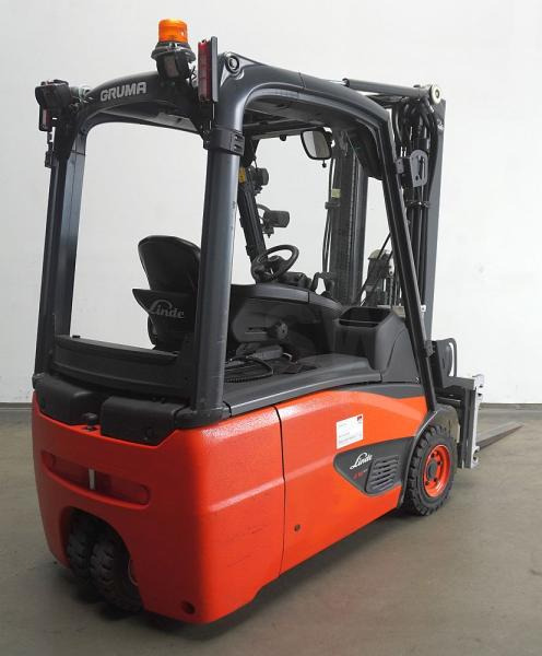 Linde E 16 EVO 386-02 - Chariot élévateur électrique: photos 2 Linde E 16 EVO 386-02 - Chariot élévateur électrique: photos 2