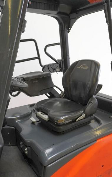 Linde E 16 H EVO 386-02 - Chariot élévateur électrique: photos 3 Linde E 16 H EVO 386-02 - Chariot élévateur électrique: photos 3