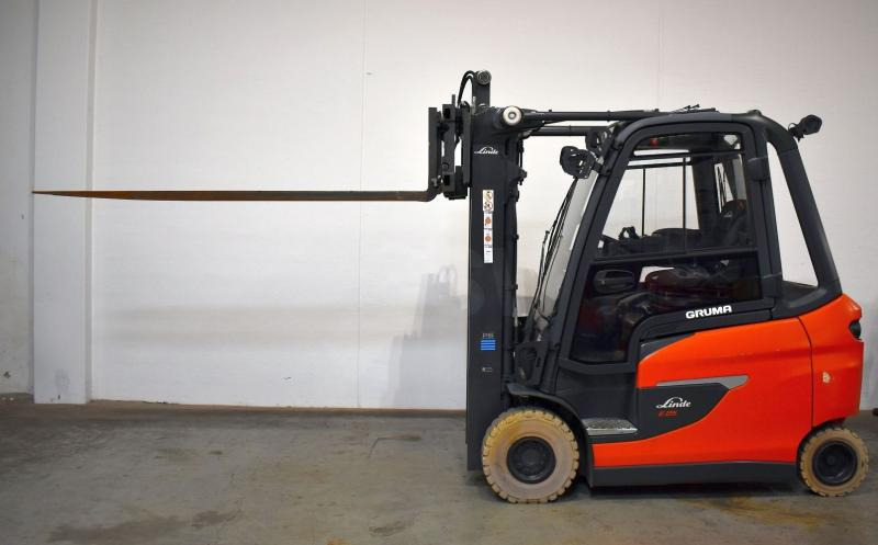 Linde E 25/600 HL 1252-01 - Chariot élévateur électrique: photos 4 Linde E 25/600 HL 1252-01 - Chariot élévateur électrique: photos 4