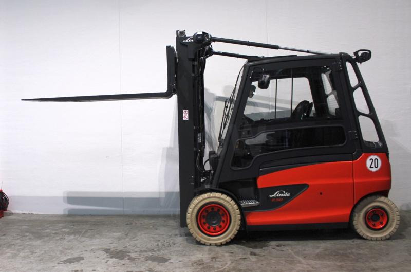 Linde E 50 HL 388 - Chariot élévateur électrique: photos 3 Linde E 50 HL 388 - Chariot élévateur électrique: photos 3