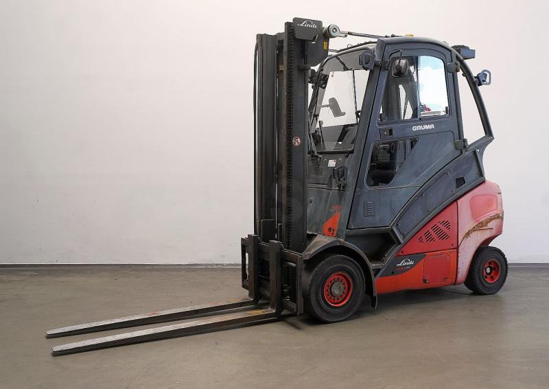 Linde H 35 T EVO 393-02 - Chariot élévateur à gaz: photos 1 Linde H 35 T EVO 393-02 - Chariot élévateur à gaz: photos 1