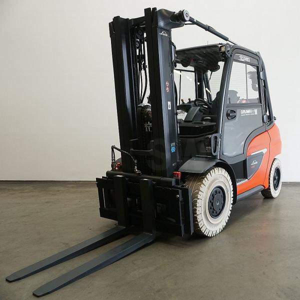 Linde H 50 T 1204-01 - Chariot élévateur à gaz: photos 1 Linde H 50 T 1204-01 - Chariot élévateur à gaz: photos 1