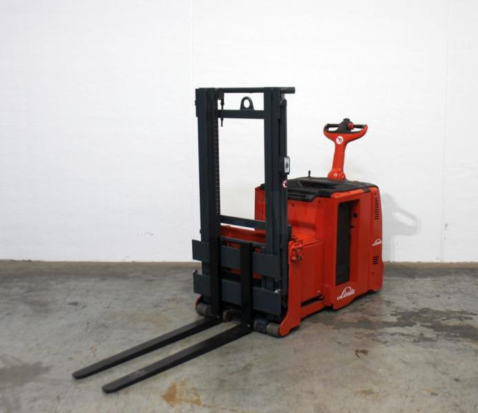 Linde L 12 AC 1170 - Gerbeur: photos 2 Linde L 12 AC 1170 - Gerbeur: photos 2