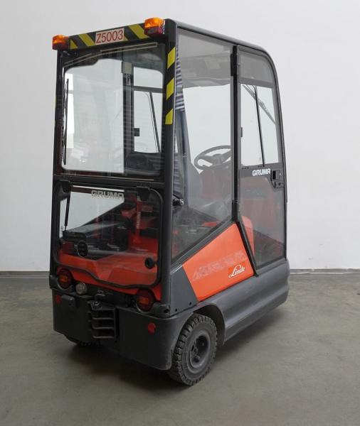 Linde P 60 Z 126 - Chariot tracteur: photos 2 Linde P 60 Z 126 - Chariot tracteur: photos 2