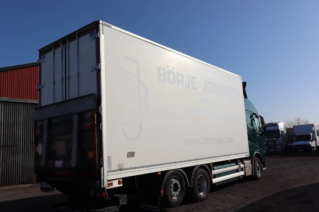 Volvo FH 6*2 serie 2196 - Camion frigorifique: photos 4 Volvo FH 6*2 serie 2196 - Camion frigorifique: photos 4