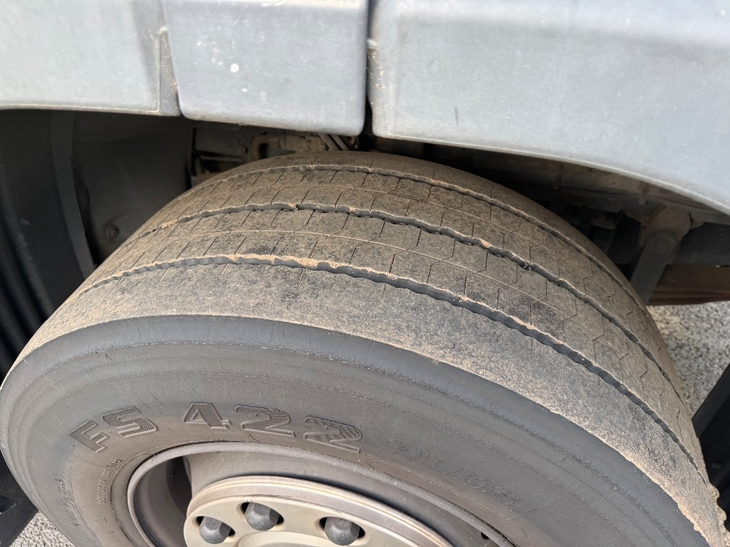 Scania P 340 - Camion fourgon: photos 4 Scania P 340 - Camion fourgon: photos 4