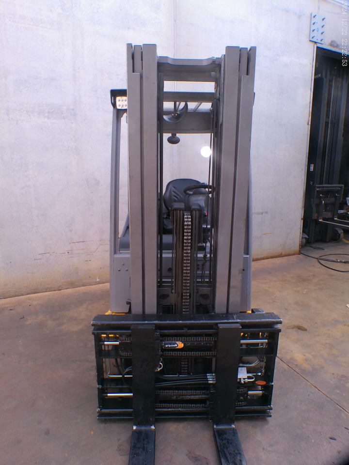 Jungheinrich EFG 218k 440DZ Li-Ion - Chariot élévateur électrique: photos 5 Jungheinrich EFG 218k 440DZ Li-Ion - Chariot élévateur électrique: photos 5