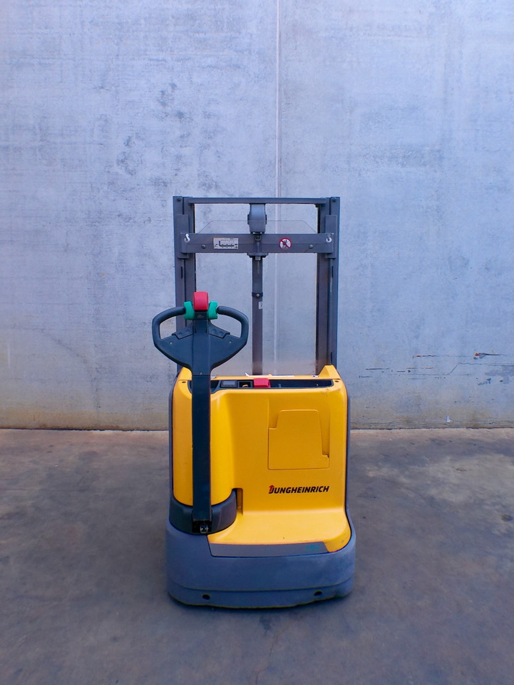 Jungheinrich EJC 110 250 ZT Li-Ion - Gerbeur: photos 5 Jungheinrich EJC 110 250 ZT Li-Ion - Gerbeur: photos 5