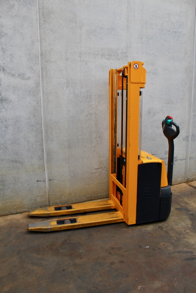 Jungheinrich EJC 110 290 ZT - Gerbeur: photos 2 Jungheinrich EJC 110 290 ZT - Gerbeur: photos 2