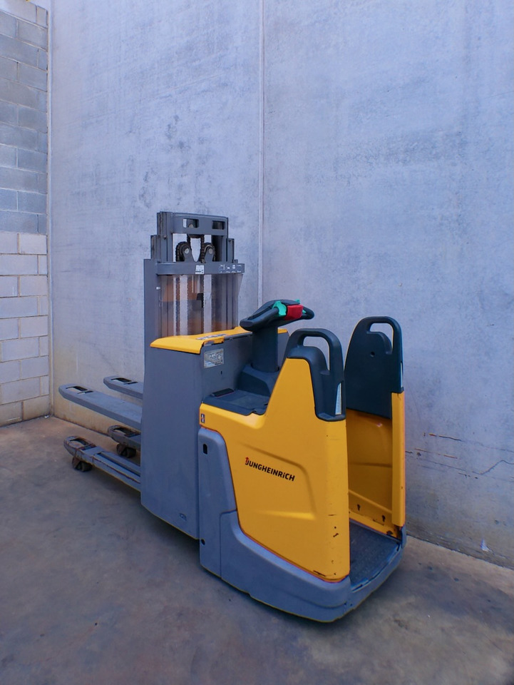 Jungheinrich ERD 220 290 DT - Gerbeur: photos 1 Jungheinrich ERD 220 290 DT - Gerbeur: photos 1