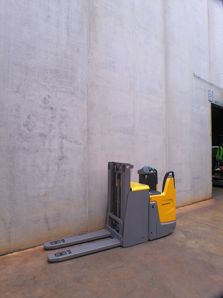 Jungheinrich ERD 220 290 DT - Gerbeur: photos 2 Jungheinrich ERD 220 290 DT - Gerbeur: photos 2