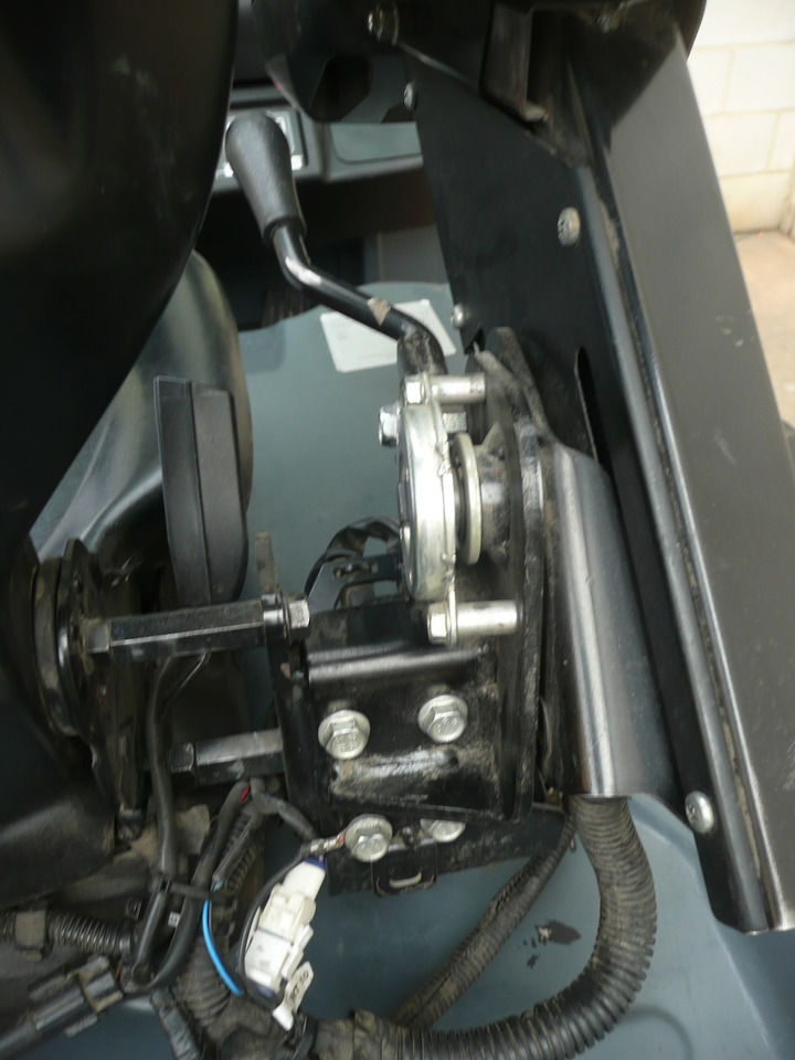 Chariot élévateur électrique Toyota 8FBE16T: photos 12 Chariot élévateur électrique Toyota 8FBE16T: photos 12