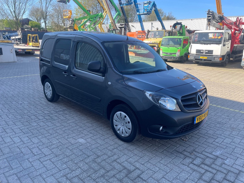 Mercedes-Benz Citan 108 CDI - Fourgonnette: photos 3 Mercedes-Benz Citan 108 CDI - Fourgonnette: photos 3