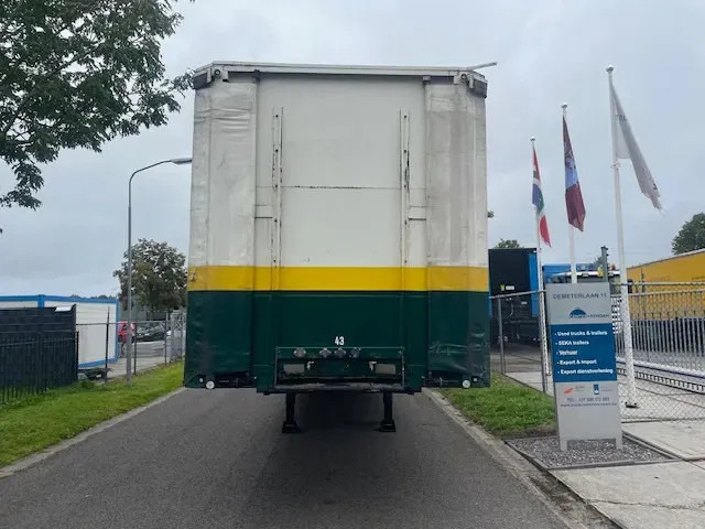 Burg Curtain slider Curtain slider Tail lift 2000 KG Bankirai floor BPO12-20 SRNXX - Semi-remorque rideaux coulissants: photos 2 Burg Curtain slider Curtain slider Tail lift 2000 KG Bankirai floor BPO12-20 SRNXX - Semi-remorque rideaux coulissants: photos 2