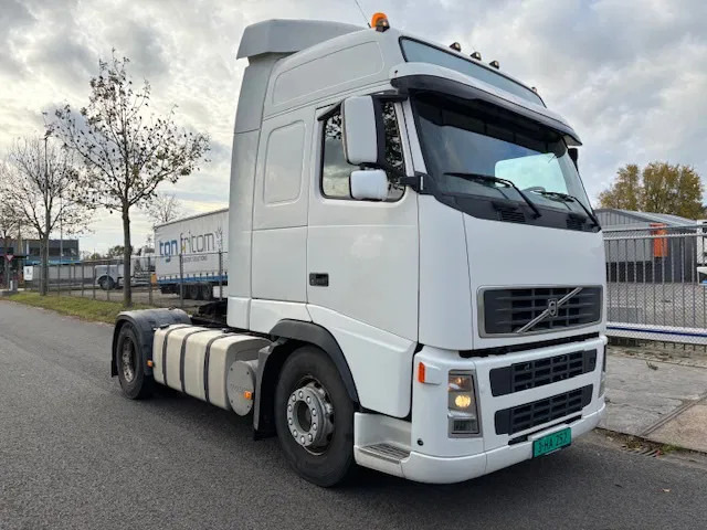 Volvo FH 12.420 E3 4x2T Globetrotter 720.000km!! Analog tacho MOT 06-2026 Tipper - WF hydr. - Tracteur routier: photos 3 Volvo FH 12.420 E3 4x2T Globetrotter 720.000km!! Analog tacho MOT 06-2026 Tipper - WF hydr. - Tracteur routier: photos 3