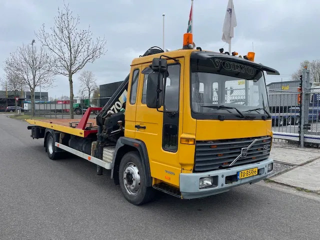 Volvo FL 611 Bergingstruck Recoverytruck Hiab kraan 070 Laadbak afschuifbaar lepel transport tweede auto - Camion porte-voitures, Camion grue: photos 3 Volvo FL 611 Bergingstruck Recoverytruck Hiab kraan 070 Laadbak afschuifbaar lepel transport tweede auto - Camion porte-voitures, Camion grue: photos 3