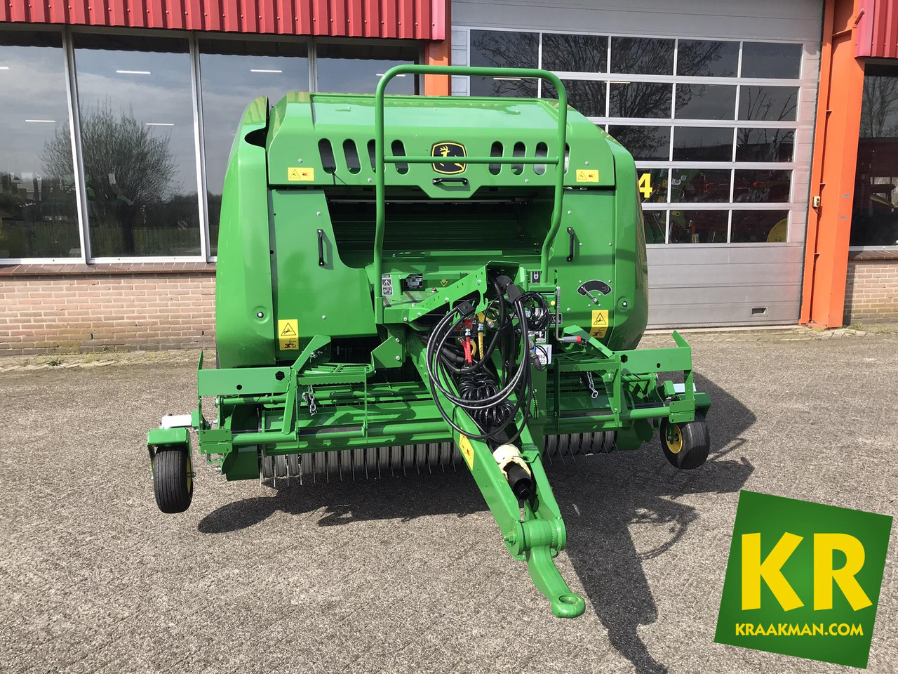 F441M John Deere - Presse à balles rondes: photos 2 F441M John Deere - Presse à balles rondes: photos 2