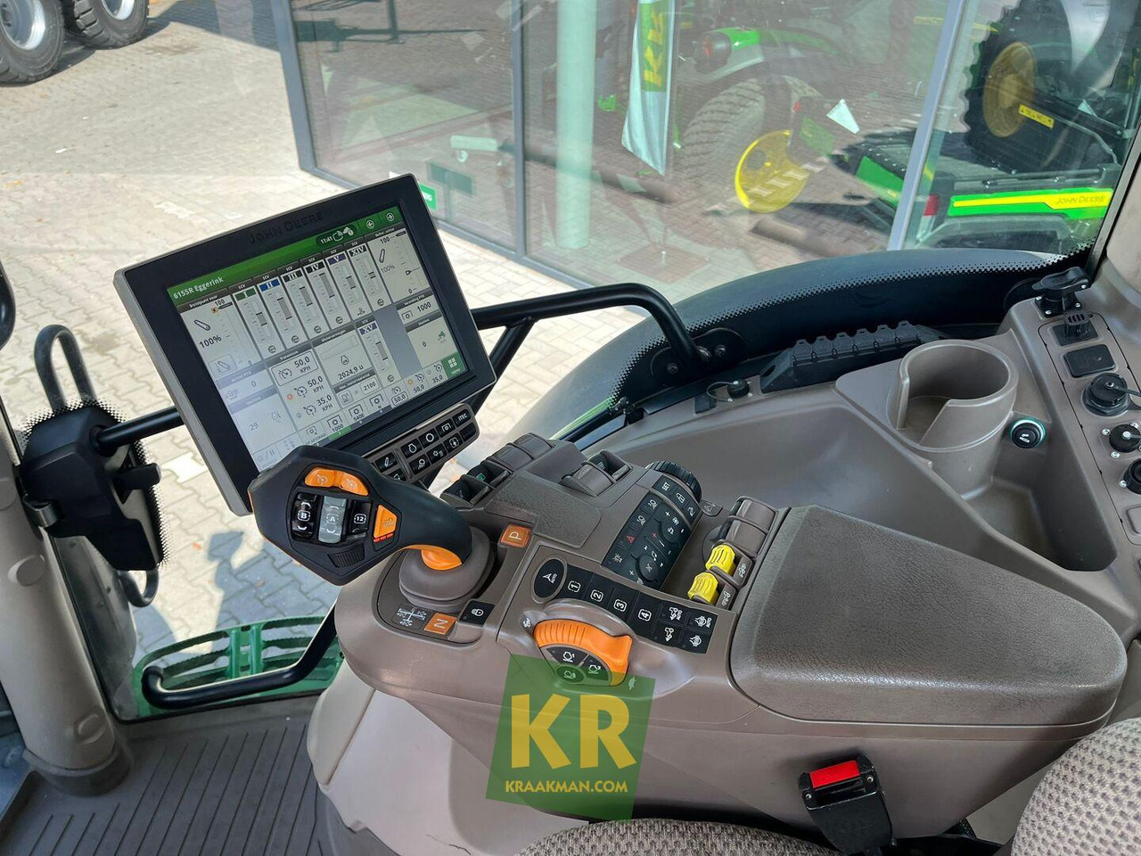 John Deere 6155R - Tracteur agricole: photos 4 John Deere 6155R - Tracteur agricole: photos 4