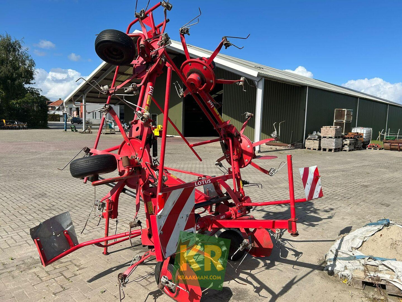 Lely Lotus 675 schudder - Faneuse: photos 2 Lely Lotus 675 schudder - Faneuse: photos 2