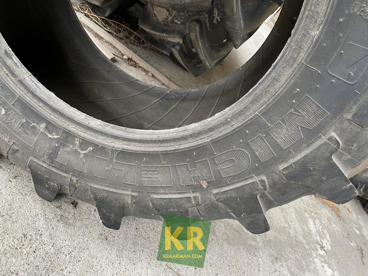 Michelin Agribib 14.9R24 126A8 band - Pneu pour Machine agricole: photos 4 Michelin Agribib 14.9R24 126A8 band - Pneu pour Machine agricole: photos 4