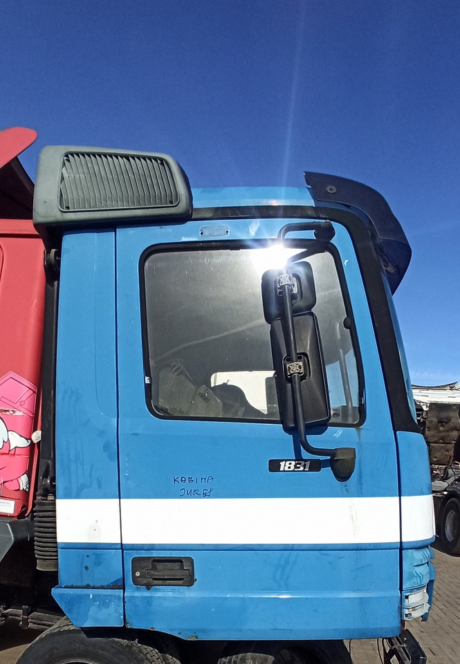MERCEDES-BENZ Actros MP1 1831 1835 1840 1843 - Cabine pour Camion: photos 2 MERCEDES-BENZ Actros MP1 1831 1835 1840 1843 - Cabine pour Camion: photos 2
