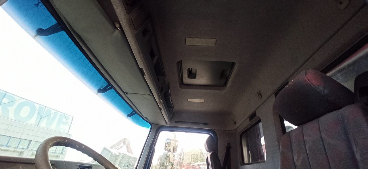 MERCEDES-BENZ Actros MP1 1831 1835 1840 1843 - Cabine pour Camion: photos 4 MERCEDES-BENZ Actros MP1 1831 1835 1840 1843 - Cabine pour Camion: photos 4