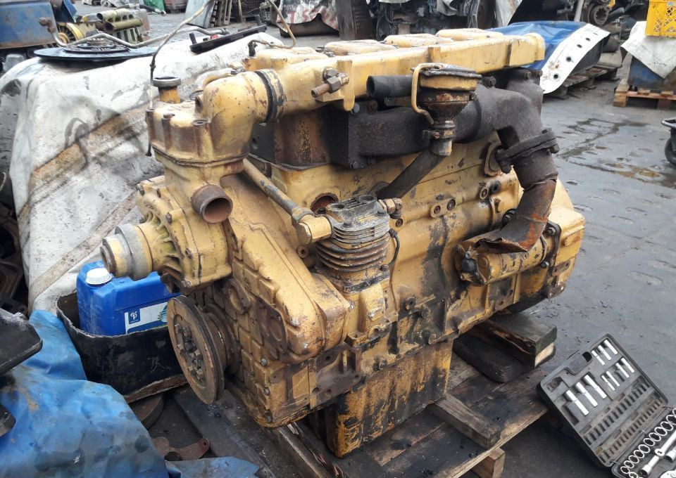 OBUDOWA ROZRZĄDU LIEBHERR D904 D 904 NA 904 T CZĘŚCI WAŁ KORBOWY GŁOWICA TŁOK - Moteur et pièces pour Engins de chantier: photos 1 OBUDOWA ROZRZĄDU LIEBHERR D904 D 904 NA 904 T CZĘŚCI WAŁ KORBOWY GŁOWICA TŁOK - Moteur et pièces pour Engins de chantier: photos 1