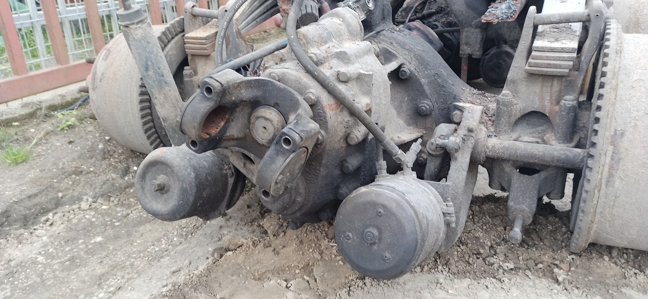 SCANIA 94 114 124 164 6X4 6X6 8X4 8X6 8X8 - Essieu et pièces pour Camion: photos 2 SCANIA 94 114 124 164 6X4 6X6 8X4 8X6 8X8 - Essieu et pièces pour Camion: photos 2