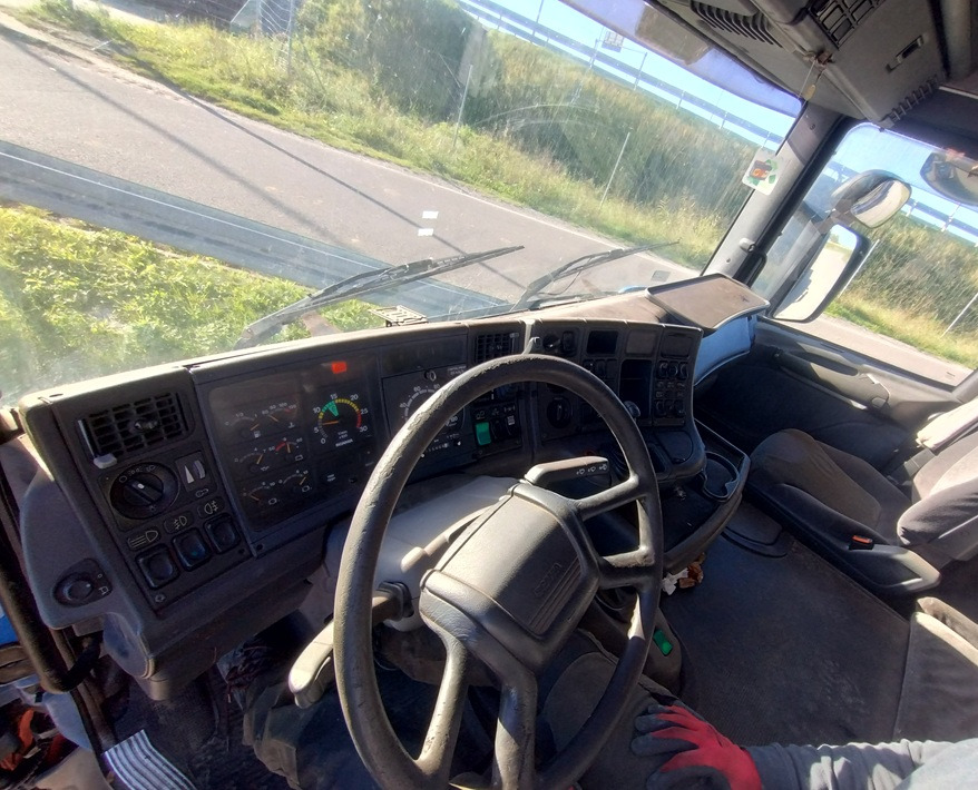 SCANIA R 114 380 6x2 - Châssis cabine: photos 4 SCANIA R 114 380 6x2 - Châssis cabine: photos 4