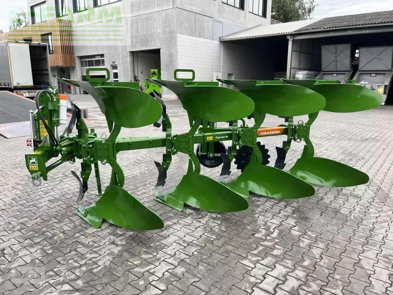 Amazone cayros m 1020 sb 4-schar - Charrue: photos 2 Amazone cayros m 1020 sb 4-schar - Charrue: photos 2