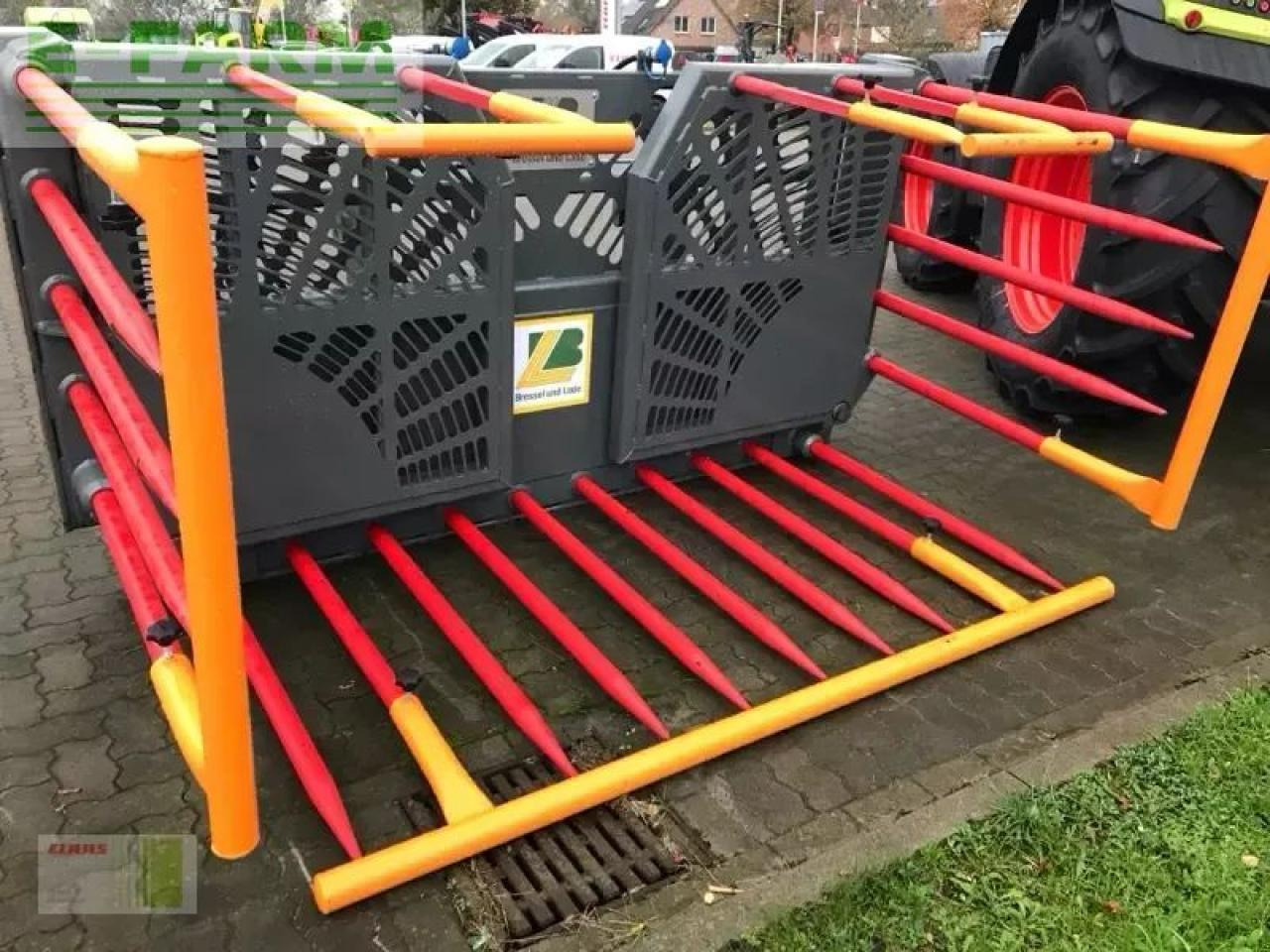 Bressel buck rake - Mini pelle: photos 1 Bressel buck rake - Mini pelle: photos 1