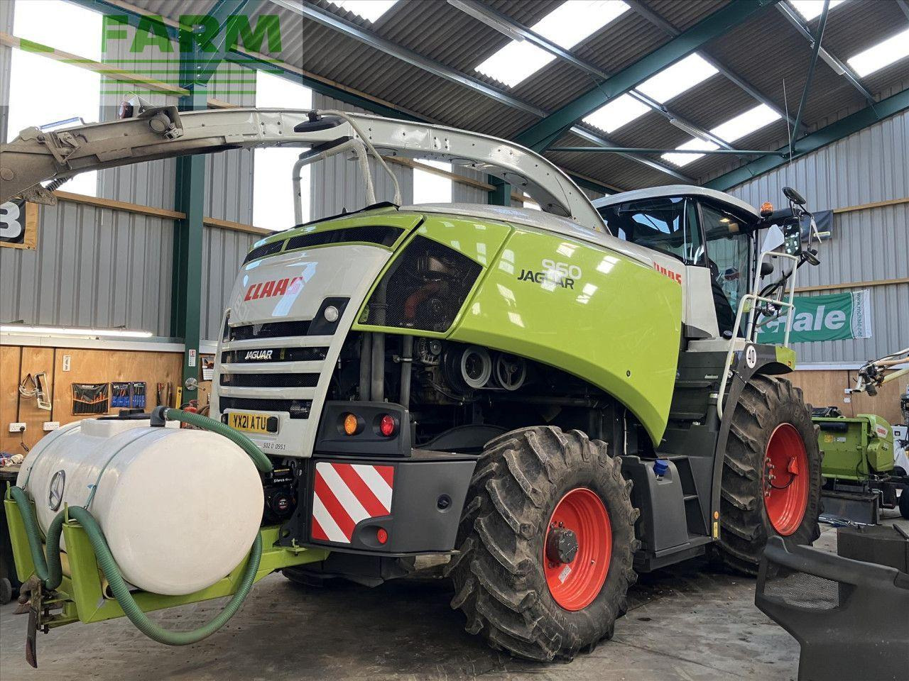 CLAAS JAGUAR 960 4WD - Ensileuse: photos 3 CLAAS JAGUAR 960 4WD - Ensileuse: photos 3