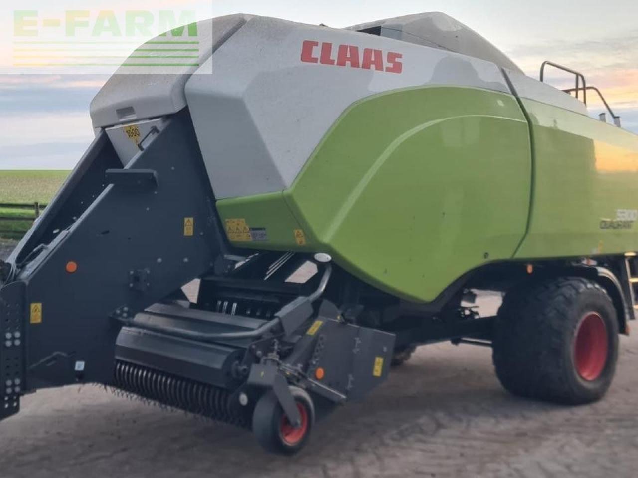 CLAAS QUADRANT 5300 ROTO FEED - Presse à balles cubiques: photos 2 CLAAS QUADRANT 5300 ROTO FEED - Presse à balles cubiques: photos 2