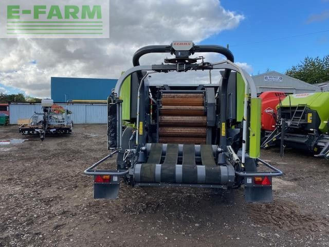 CLAAS ROLLANT 455 UNIWRAP - Presse à balles cubiques: photos 3 CLAAS ROLLANT 455 UNIWRAP - Presse à balles cubiques: photos 3