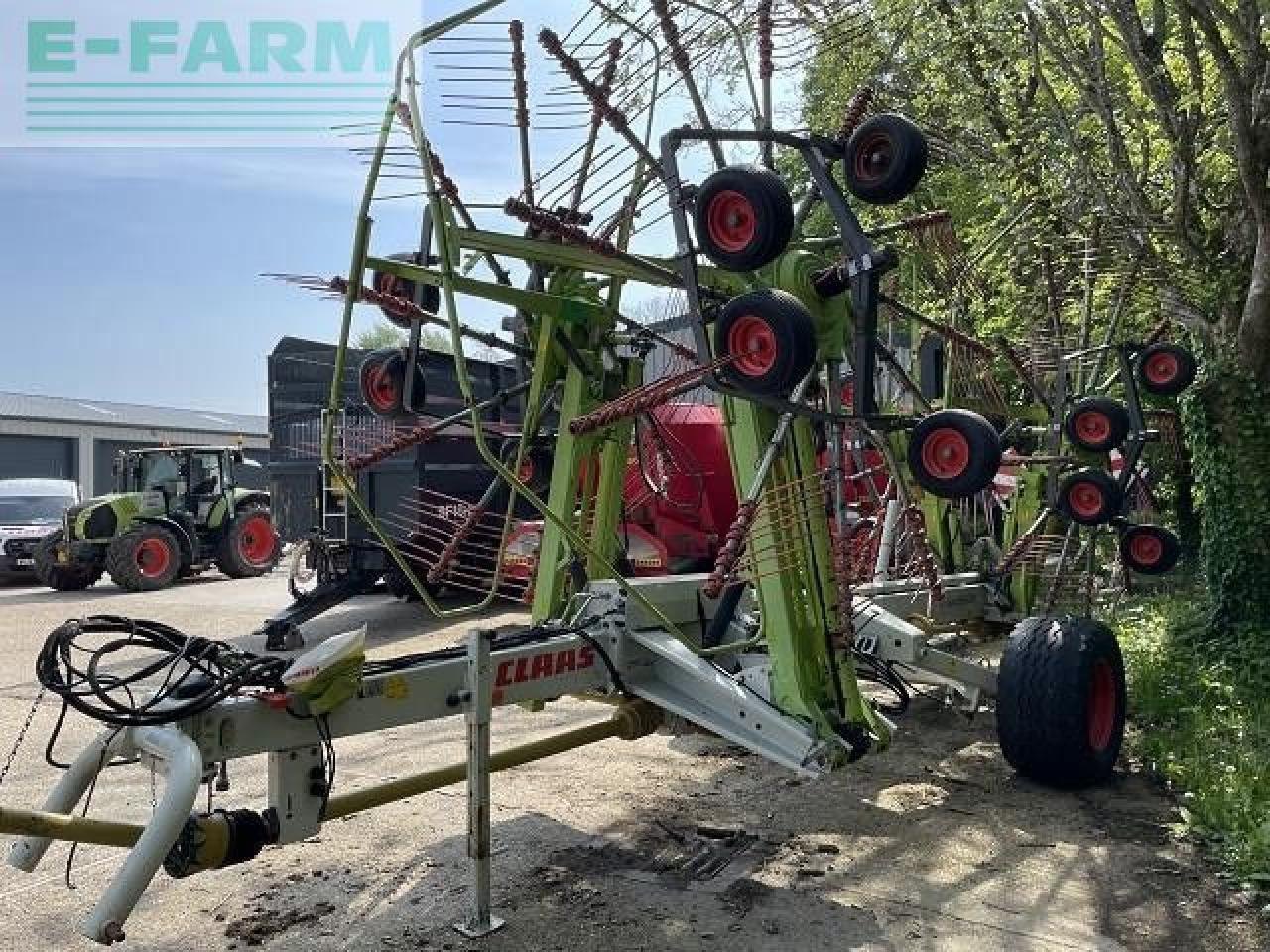 CLAAS USED LINER 3600 - Faneuse: photos 2 CLAAS USED LINER 3600 - Faneuse: photos 2