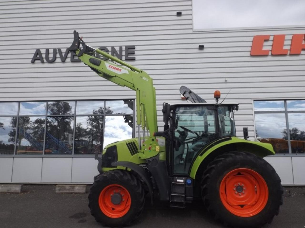 CLAAS arion 430 mr business - Tracteur agricole: photos 2 CLAAS arion 430 mr business - Tracteur agricole: photos 2