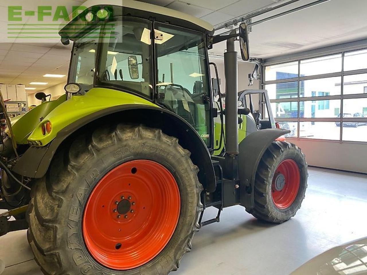 CLAAS arion 530 cebis CEBIS - Tracteur agricole: photos 2 CLAAS arion 530 cebis CEBIS - Tracteur agricole: photos 2