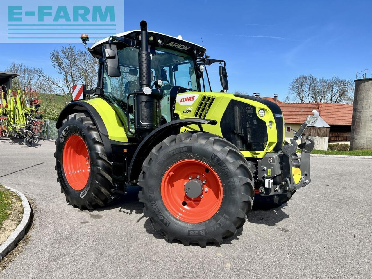 CLAAS arion 550 cmatic cbis CMATIC CEBIS - Tracteur agricole: photos 1 CLAAS arion 550 cmatic cbis CMATIC CEBIS - Tracteur agricole: photos 1