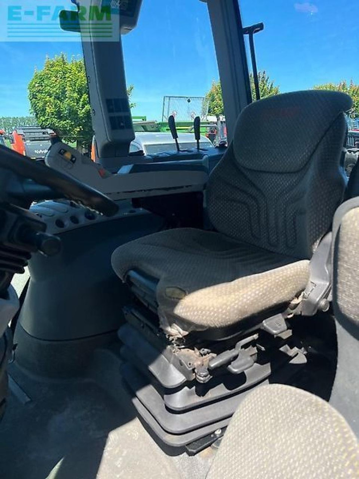 Tracteur agricole CLAAS arion 620: photos 15