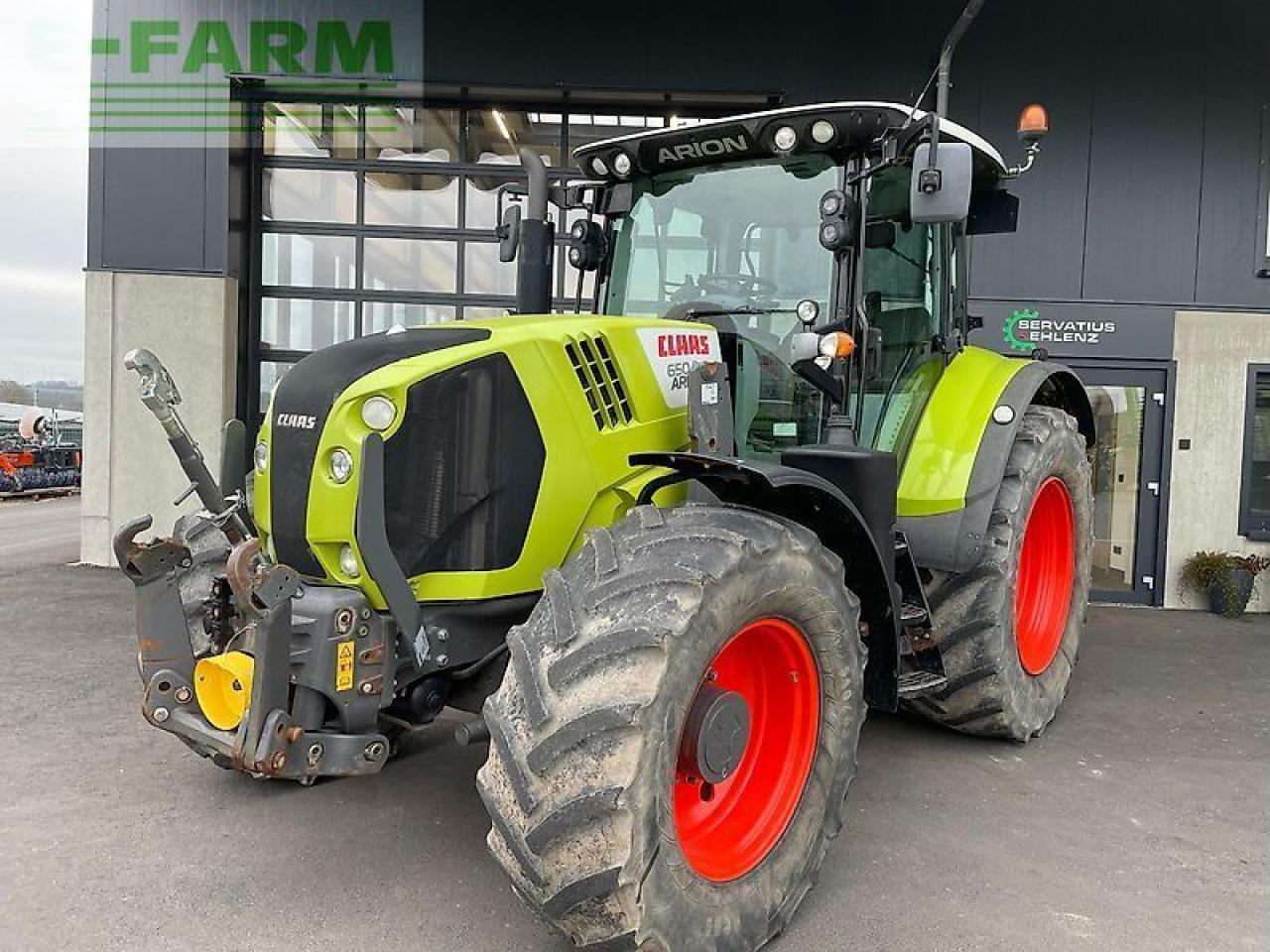 CLAAS arion 650 cebis mit fronthydraulik / zapfwelle / konsolen CEBIS - Tracteur agricole: photos 1 CLAAS arion 650 cebis mit fronthydraulik / zapfwelle / konsolen CEBIS - Tracteur agricole: photos 1
