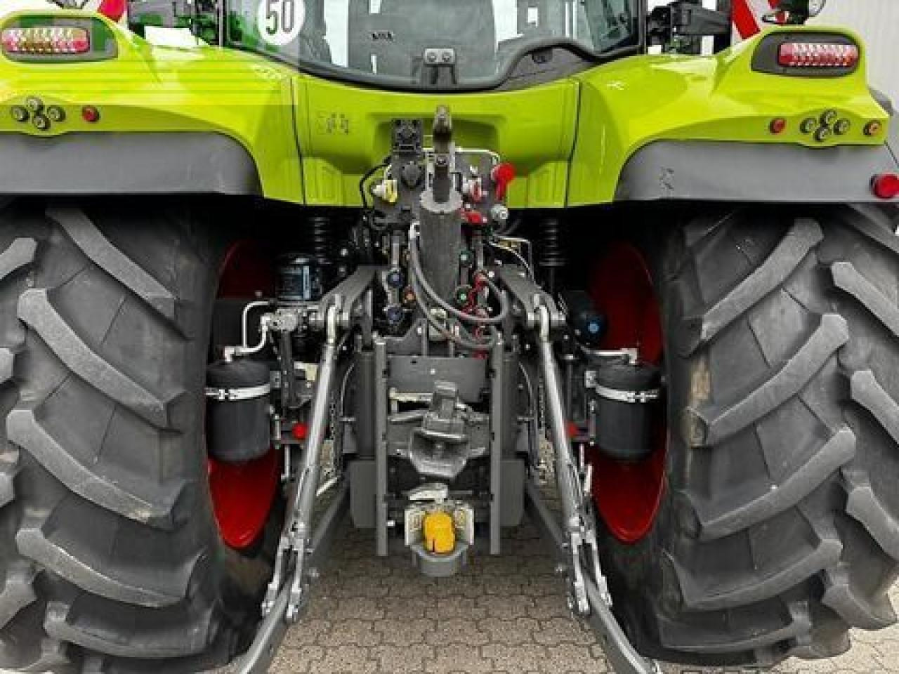CLAAS arion 660 cmatic - Tracteur agricole: photos 5 CLAAS arion 660 cmatic - Tracteur agricole: photos 5