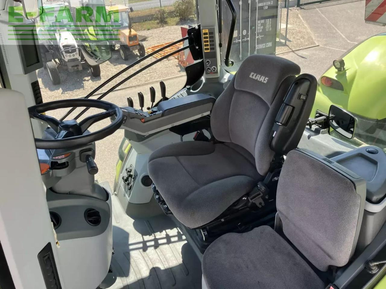 CLAAS axion 800 cis - Tracteur agricole: photos 2 CLAAS axion 800 cis - Tracteur agricole: photos 2