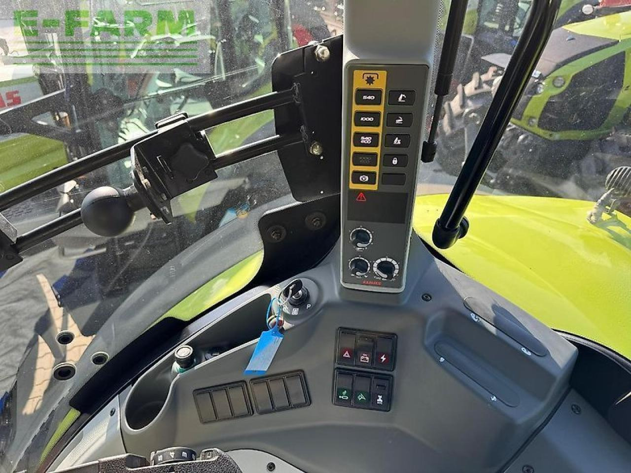 Tracteur agricole CLAAS axion 810 cebis hexa-shift: photos 9