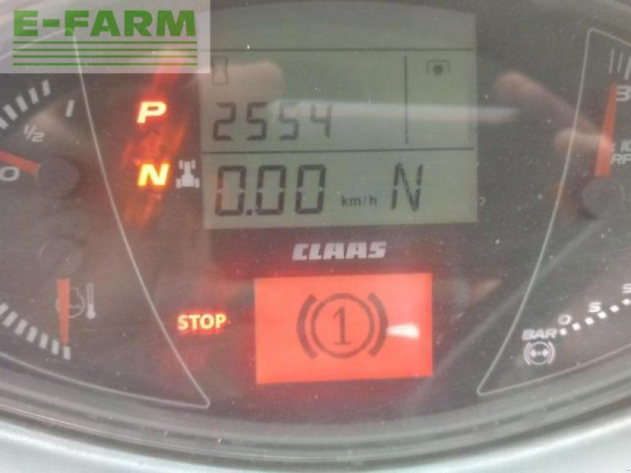 CLAAS axion 830 cmatic cebis CMATIC CEBIS - Tracteur agricole: photos 4 CLAAS axion 830 cmatic cebis CMATIC CEBIS - Tracteur agricole: photos 4