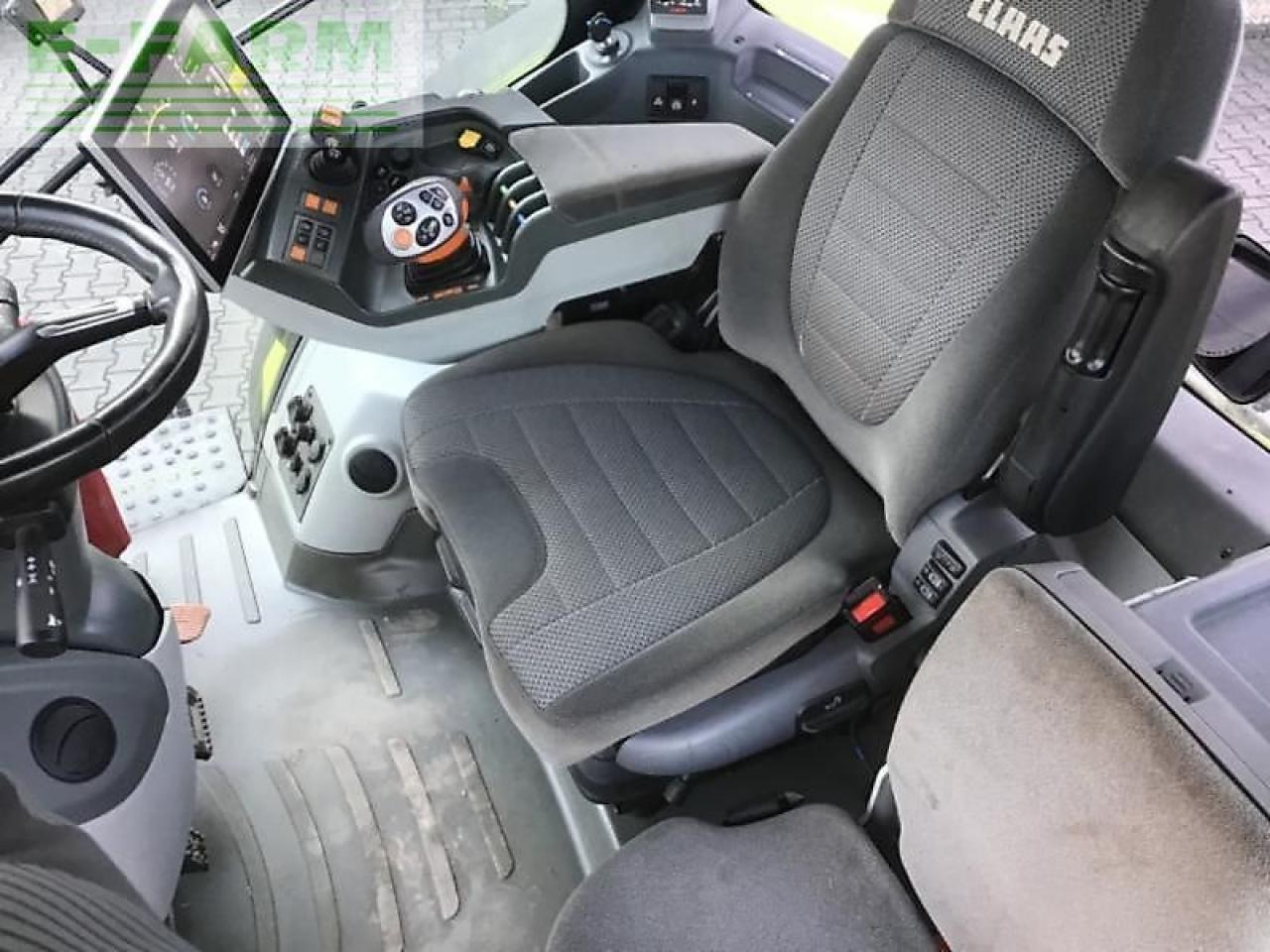 Tracteur agricole CLAAS axion 870: photos 7