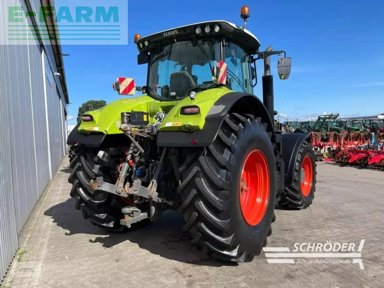CLAAS axion 920 cmatic - Tracteur agricole: photos 3 CLAAS axion 920 cmatic - Tracteur agricole: photos 3