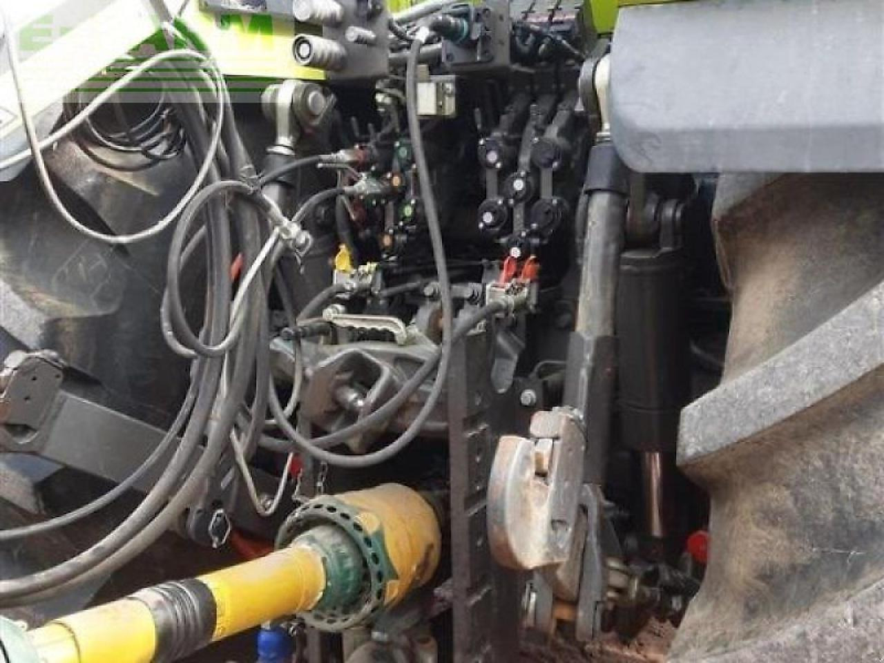 CLAAS axion 950 cmatic cebis CMATIC CEBIS - Tracteur agricole: photos 5 CLAAS axion 950 cmatic cebis CMATIC CEBIS - Tracteur agricole: photos 5