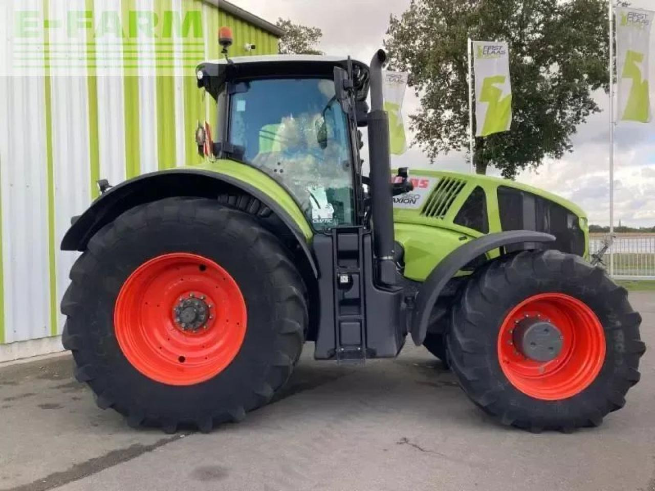 CLAAS axion 950 cmatic cebis CMATIC CEBIS - Tracteur agricole: photos 5 CLAAS axion 950 cmatic cebis CMATIC CEBIS - Tracteur agricole: photos 5
